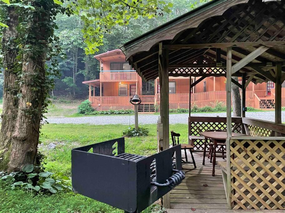 הלן Cute Cabin Creek & Firepit #12 מראה חיצוני תמונה